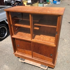 屋久杉の飾り棚/茶箪笥 木目の美しい屋久杉突板の棚です❗️88c...