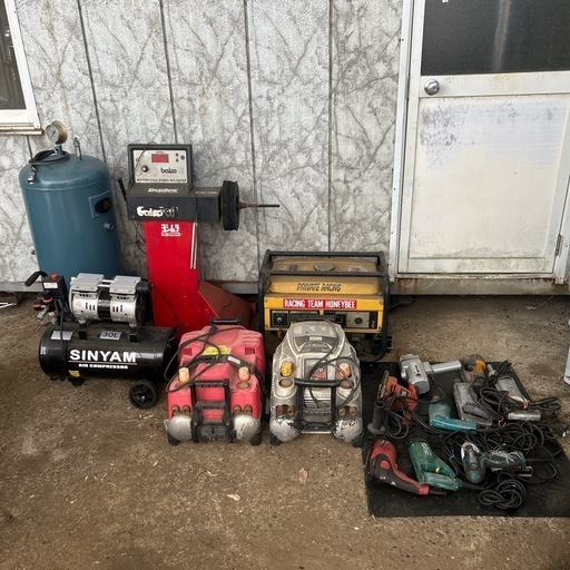 コンプレッサー3台　サブタンク　ガソリン発電機　ホイールバランサー　電動工具多数セット