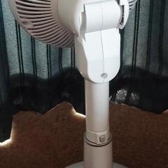 ジャンク 音声機能付き サーキュレーター扇風機 STF-DCV15T-Wの画像