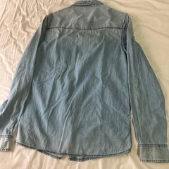 Bershka レギュラーフィット シャツ ライトブルーの画像