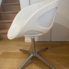 FritzHansen Rin Chair ホワイト レザーの画像
