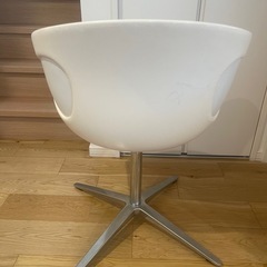 FritzHansen Rin Chair ホワイト レザーの画像