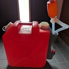 灯油缶ポリタンク 20L＋シュポシュポ付きの画像