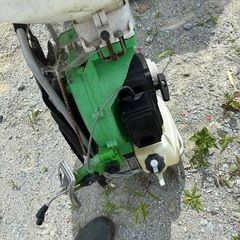 ロビン製の背負式動力散布機
の画像