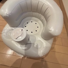 Richell ベビーバスチェア ふかふかベビーチェアの画像