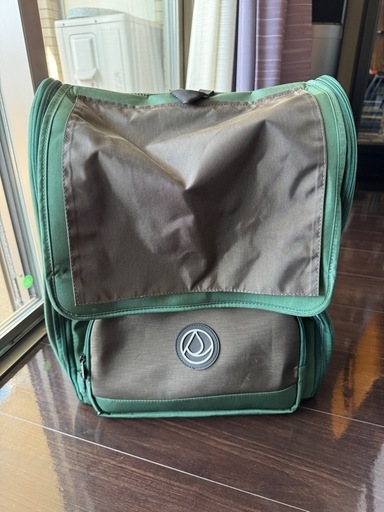 【値下げ】新品同様！FAD ペット用 バックパックキャリーL グリーン