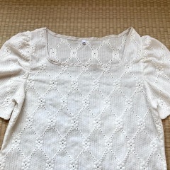 レディース　半袖花柄シャツ　　　の画像