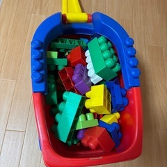 ブロックおもちゃの画像