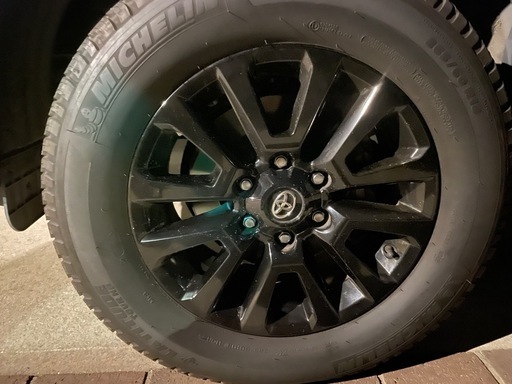 本日限定7000円値下げ。4本！ランドクルーザープラド ブラックエディションタイヤホイール