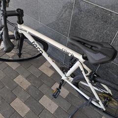 【近隣配送無料！】tern clutch クロスバイク 自転車 ホワイトの画像