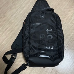 デサントボディーバッグ