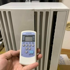 2021年製　窓用エアコン