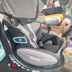 ブラディア グロウ ISOFIX セーフティ チャイルドシート の画像