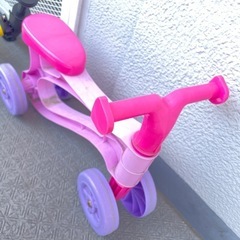 プラスチック　三輪車