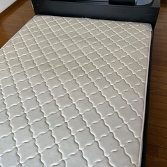 セミダブルベッド　トゥルースリーパーマットレス付き‼️配送出来ますの画像