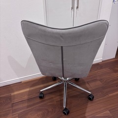 LOWYAのイスの画像
