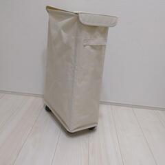 無印良品　洗濯カゴ