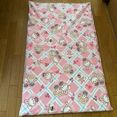 ピンクの可愛いお昼寝布団です☺️