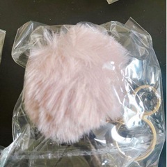 新品未使用　 マフラー ストール シンプル　アクセサリー　ヘアークリップ　　イヤの画像