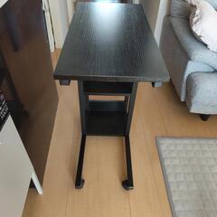 サイドテーブルの画像