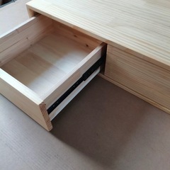 手作り収納引き出し　光沢に仕上げの画像
