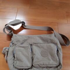 KIPLING のショルダー　