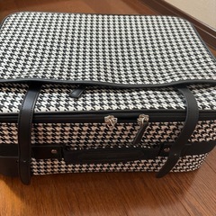 【あげます】キャリーケース1泊用の画像