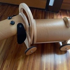オモチャ　木製四輪車の画像