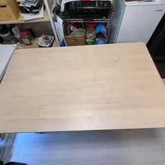 ダイニングテーブル IKEA　の画像