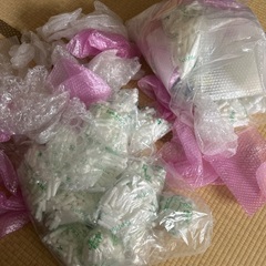梱包材　沢山　　プチプチ　　粒状　まとめて　中古