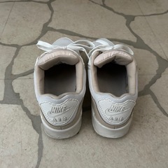 Nike Air Max W 90 ホワイト/ベージュ スニーカー 23.5㎝の画像