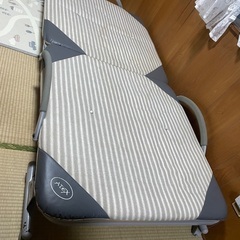 折りたたみシングルベッド