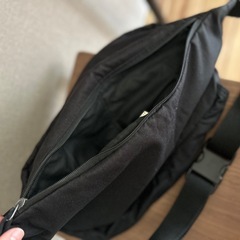 ナイキ ボディバックの画像