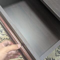 ガラステーブルの画像
