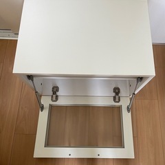（決まりました！）
扉付き収納ボックス？の画像