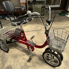 四輪自転車　トライククルーザーバイク　初心者、高齢者向きの自転車
の画像