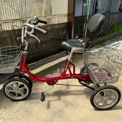 四輪自転車　トライククルーザーバイク　初心者、高齢者向きの自転車
