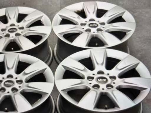 大幅お値下げ ‼️
MINIクロスオーバーF60純正17インチホイール
