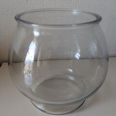 おしゃれなガラス製金魚鉢 ’太鼓鉢）