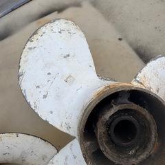 船外機 プロペラ 2点セットの画像
