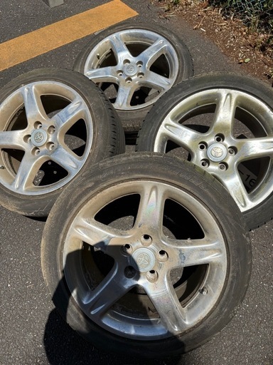 ホイル付きタイヤ