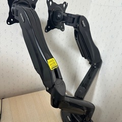 デュアルモニターアームの画像