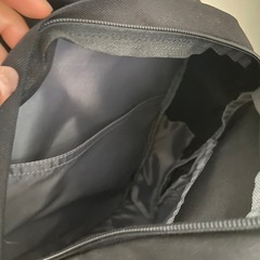 adidasリュックの画像