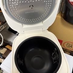2024年　アイリスオーヤマ　炊飯器　5.5合　IH圧力白の画像