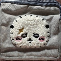 ちいかわ　ガチャガチャ　ポーチ　ラッコ　新品