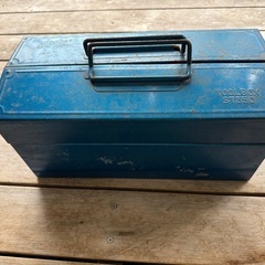 古い工具箱