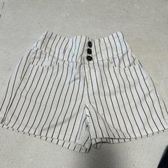 白系ショートパンツ　140　女児　