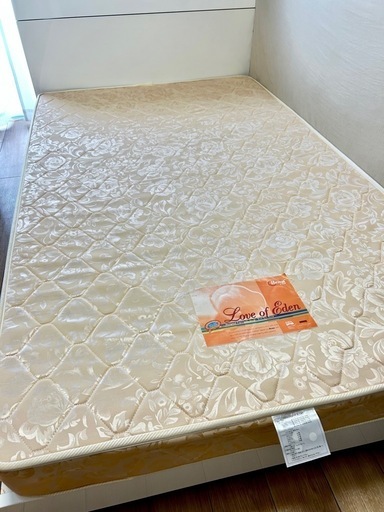 マットレス セミダブル (mii) 梅坪の寝具《マットレス》の中古あげます