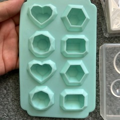 レジンアクセサリー　シリコン型の画像