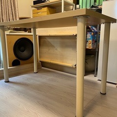 テーブル IKEAの画像